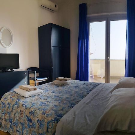 Brezza Di Mare Apartment Лидо ди Остия Екстериор снимка
