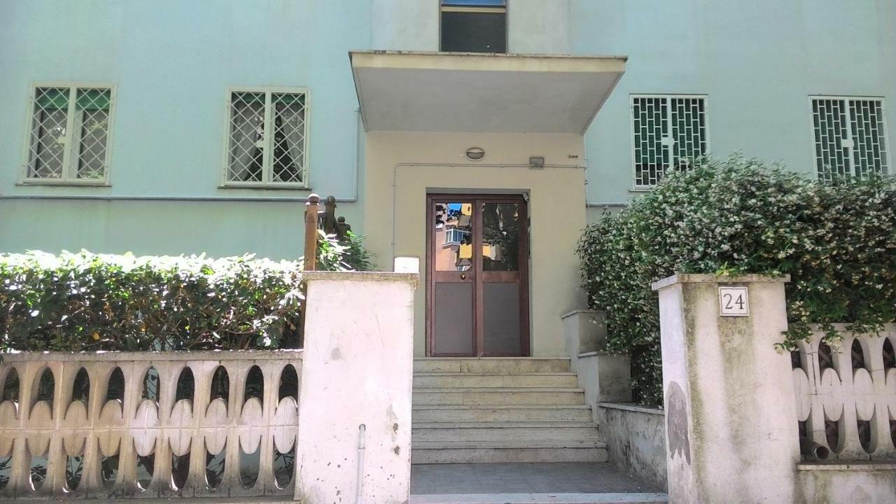 Brezza Di Mare Apartment Лидо ди Остия Екстериор снимка